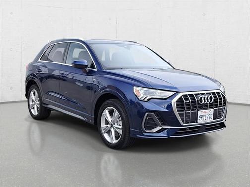 2024 Audi Q3 Premium 45 TFSI S line quattro Tiptronic