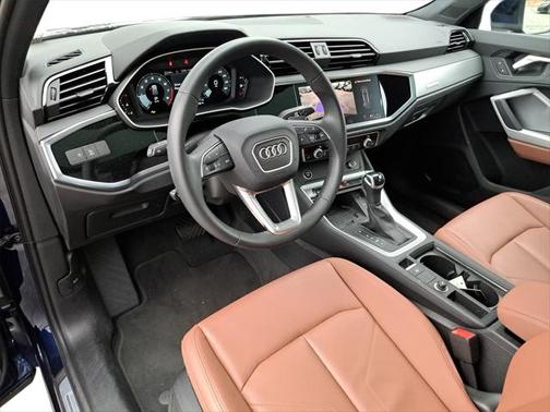2024 Audi Q3 Premium 45 TFSI S line quattro Tiptronic