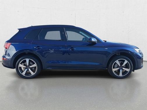 2022 Audi Q5 45 S line Prestige