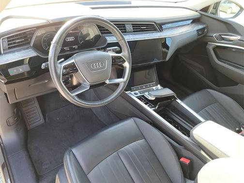 2024 Audi Q8 e-tron Premium