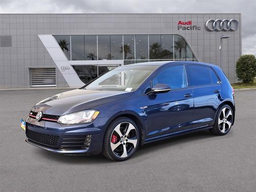 2017 Volkswagen Golf GTI 2.0T SE 4-Door