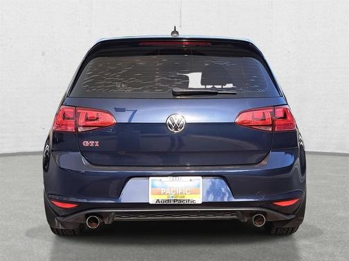 2017 Volkswagen Golf GTI 2.0T SE 4-Door