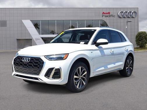 2023 Audi Q5 45 S line Premium Plus