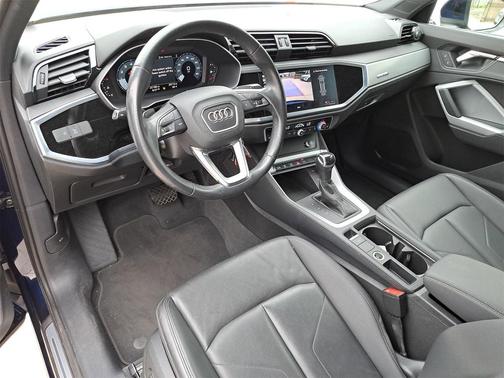 2023 Audi Q3 Premium 45 TFSI S line quattro Tiptronic