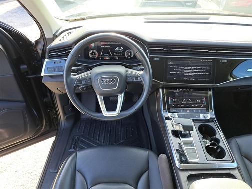 2023 Audi Q7 45 Premium