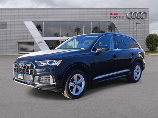 2023 Audi Q7 45 Premium