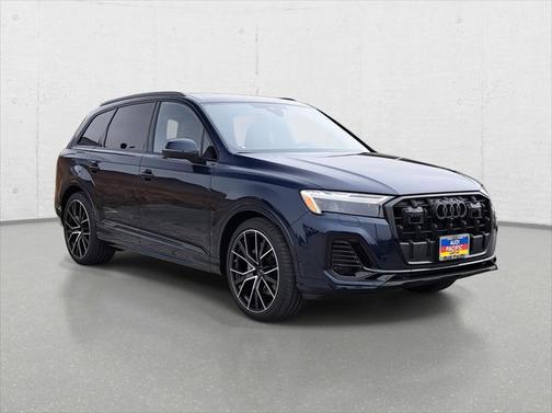 2025 Audi Q7 55 Premium Plus