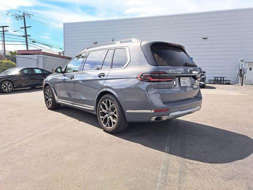 2024 BMW X7 xDrive40i
