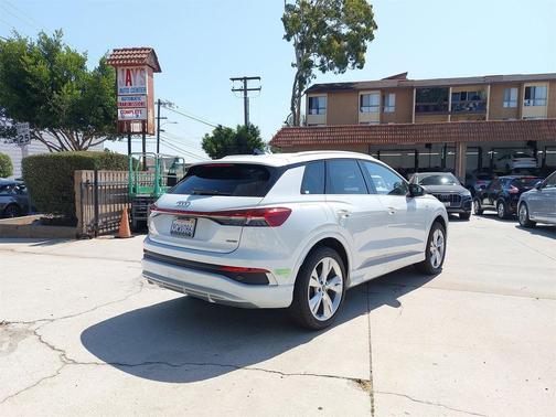 2023 Audi Q4 e-tron Premium Plus 50 quattro