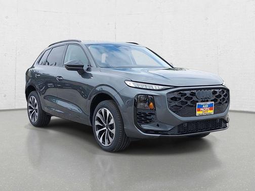 Daytona Gray Pearl Effect 2026 Audi Q3 TFSI quattro S tronic
