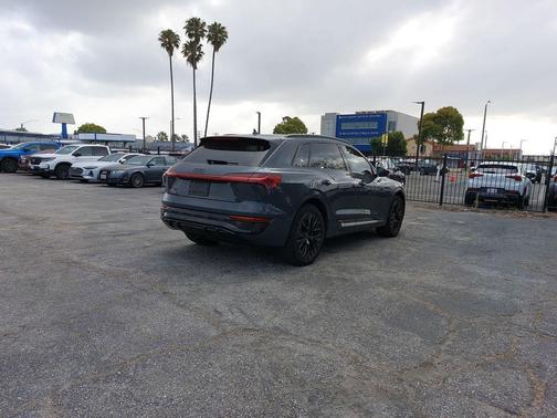Magnet Gray 2024 Audi Q8 e-tron Prestige