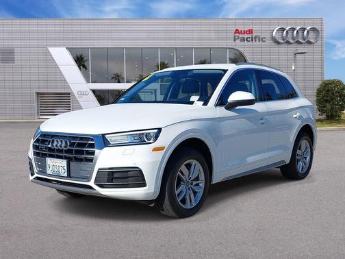 Ibis White 2020 Audi Q5 45 Premium