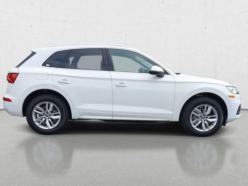 Ibis White 2020 Audi Q5 45 Premium