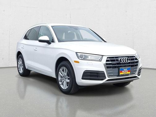 Ibis White 2020 Audi Q5 45 Premium