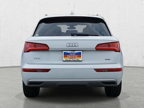 Ibis White 2020 Audi Q5 45 Premium