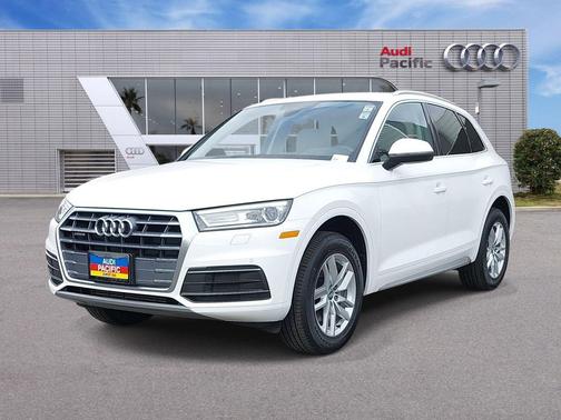 Ibis White 2020 Audi Q5 45 Premium