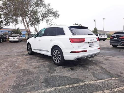 2019 Audi Q7 45 Premium