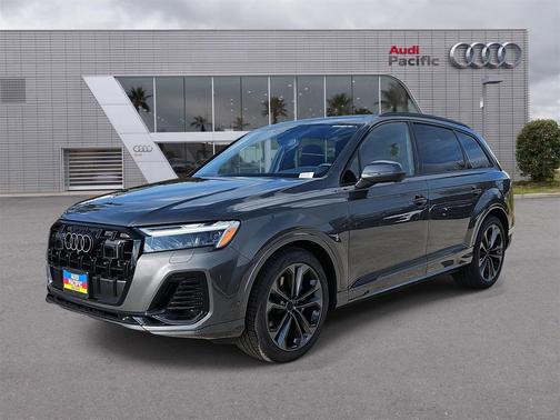 2026 Audi Q7 55 Premium Plus