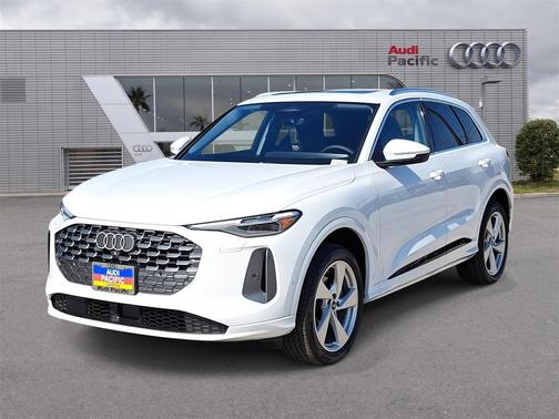 2025 Audi Q5 Premium Plus