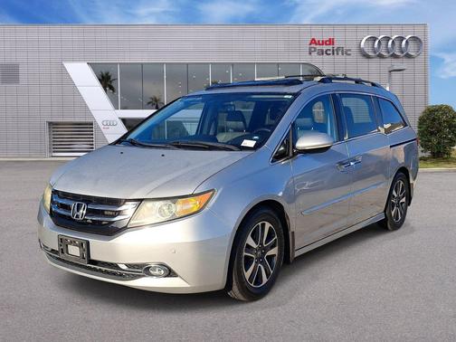 Alabaster Silver Metallic 2015 Honda Odyssey Touring Elite