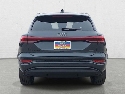 Manhattan Gray Metallic 2027 Audi Q6 e-tron Premium quattro