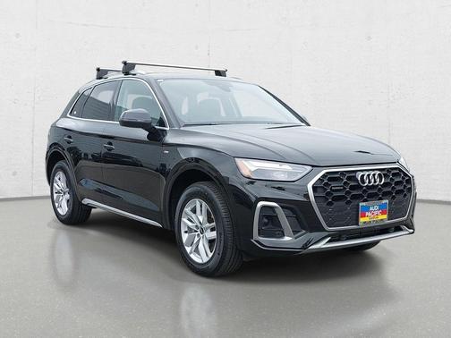 Mythos Black Metallic 2024 Audi Q5 45 S line Premium