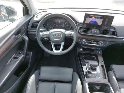 Mythos Black Metallic 2024 Audi Q5 45 S line Premium