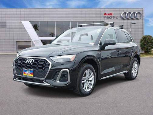 Mythos Black Metallic 2024 Audi Q5 45 S line Premium