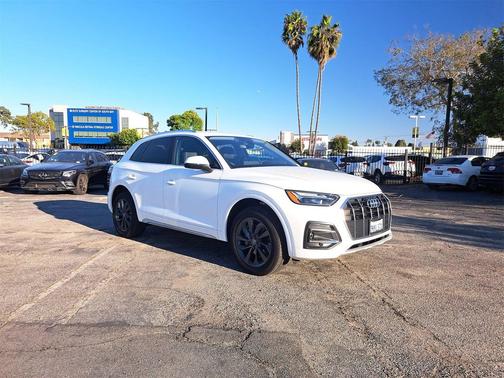 2023 Audi Q5 40 Premium