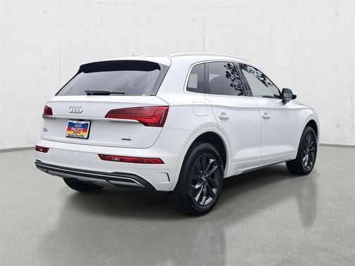 2023 Audi Q5 40 Premium