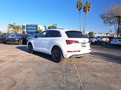 2023 Audi Q5 40 Premium