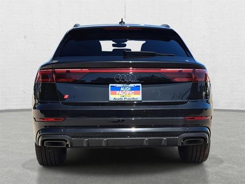 2025 Audi Q8 55 Premium Plus