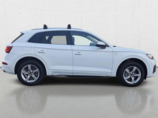 2024 Audi Q5 45 S line Premium Plus