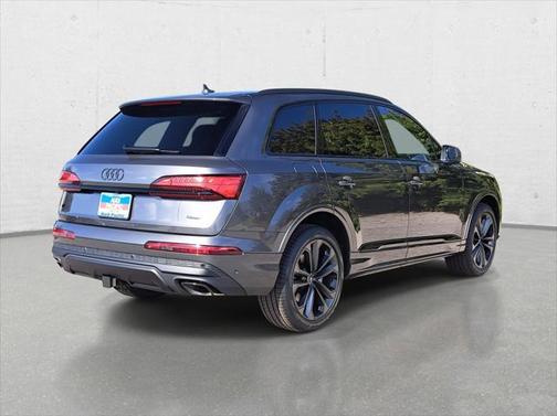 2025 Audi Q7 55 Premium Plus