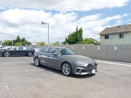 2023 Audi A4 45 S line Premium Plus