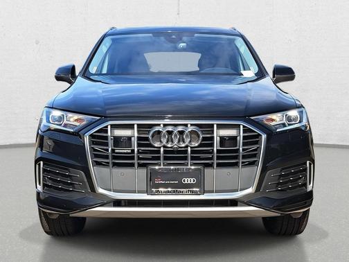 2023 Audi Q7 45 Premium Plus