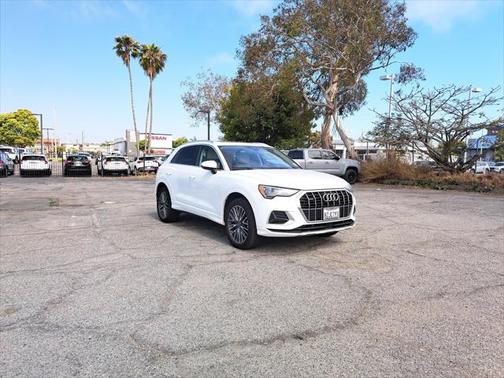 2022 Audi Q3 40 Premium