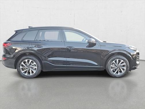 2025 Audi Q6 e-tron Premium Plus quattro