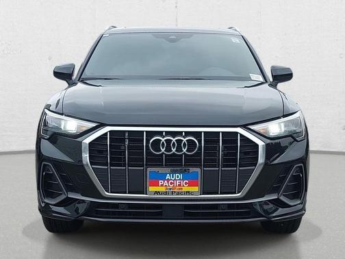Mythos Black Metallic 2022 Audi Q3 45 S line Premium