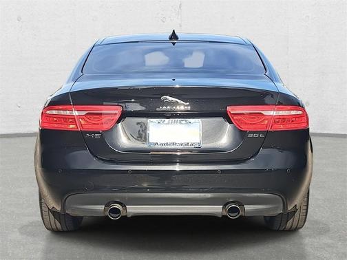 2018 Jaguar XE 30t Prestige