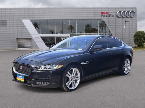 2018 Jaguar XE 30t Prestige