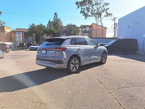 2024 Audi Q4 e-tron Premium 40 RWD