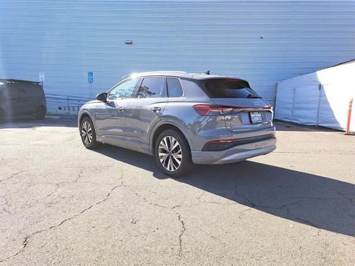 2024 Audi Q4 e-tron Premium 40 RWD