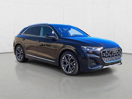 2025 Audi Q8 55 Premium Plus