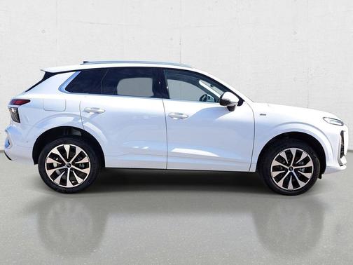 Glacier White Metallic 2026 Audi Q3 TFSI quattro S tronic