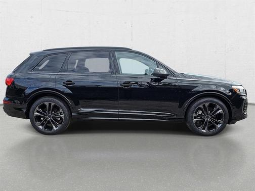 2026 Audi Q7 55 Premium Plus