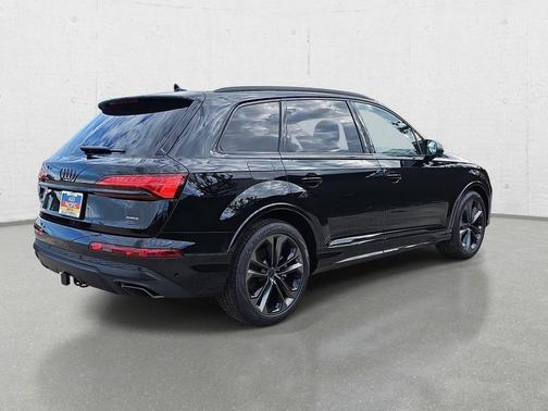 2026 Audi Q7 55 Premium Plus