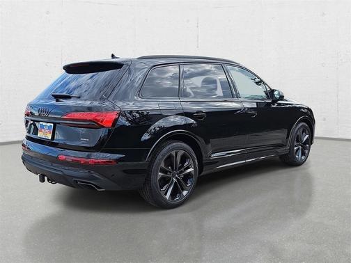 2026 Audi Q7 55 Premium Plus