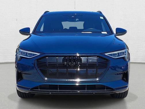 Galaxy Blue Metallic 2023 Audi e-tron Premium Plus quattro