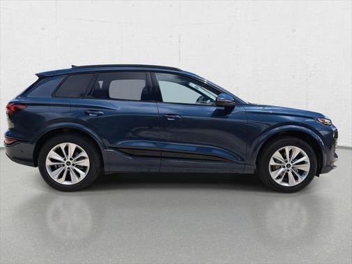 2025 Audi Q6 e-tron Premium Plus